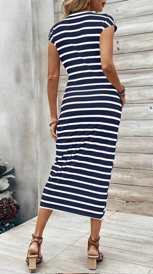 Robe Rayée Détail Nœud