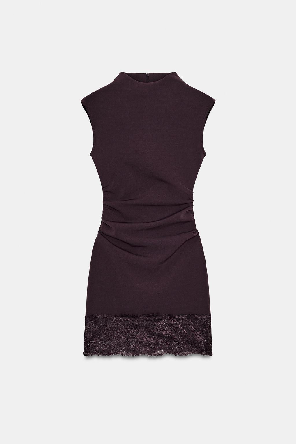 ROBE EN DENTELLE SCULPTANTE