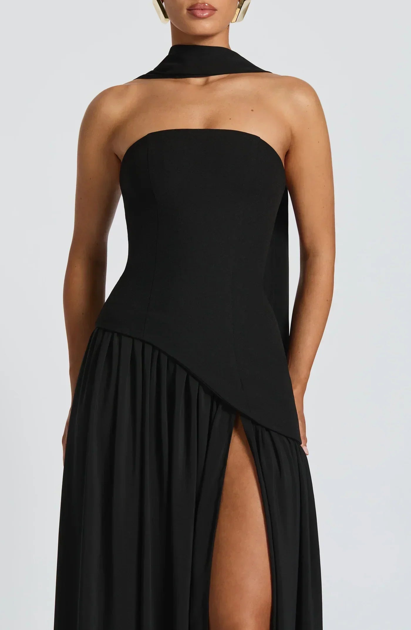 Mia – Robe Sculpturale