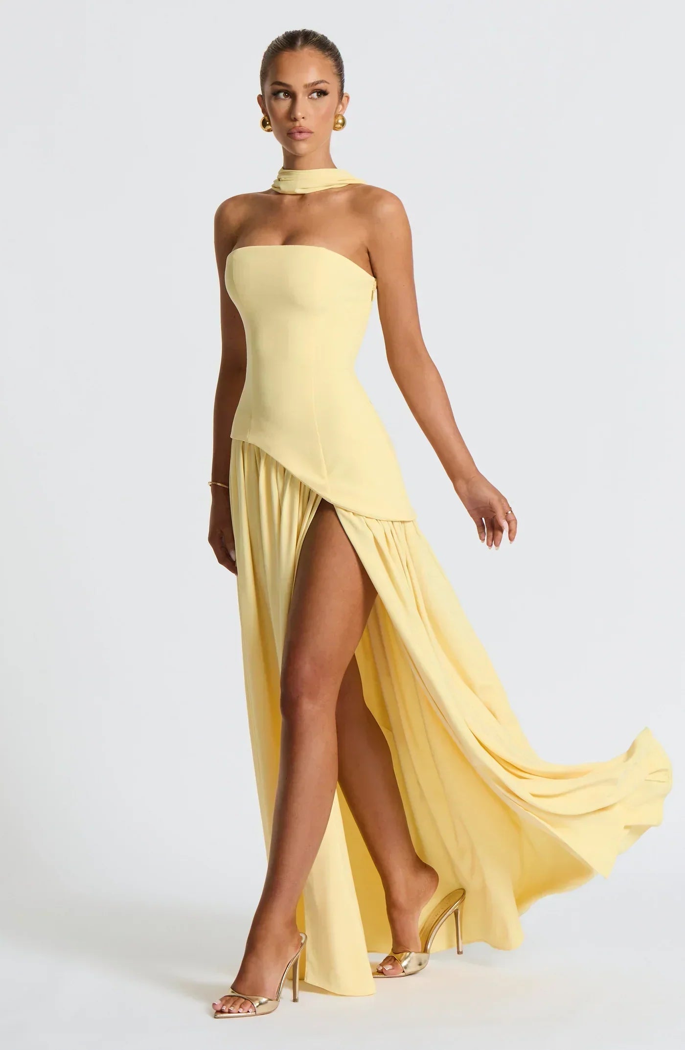 Mia – Robe Sculpturale