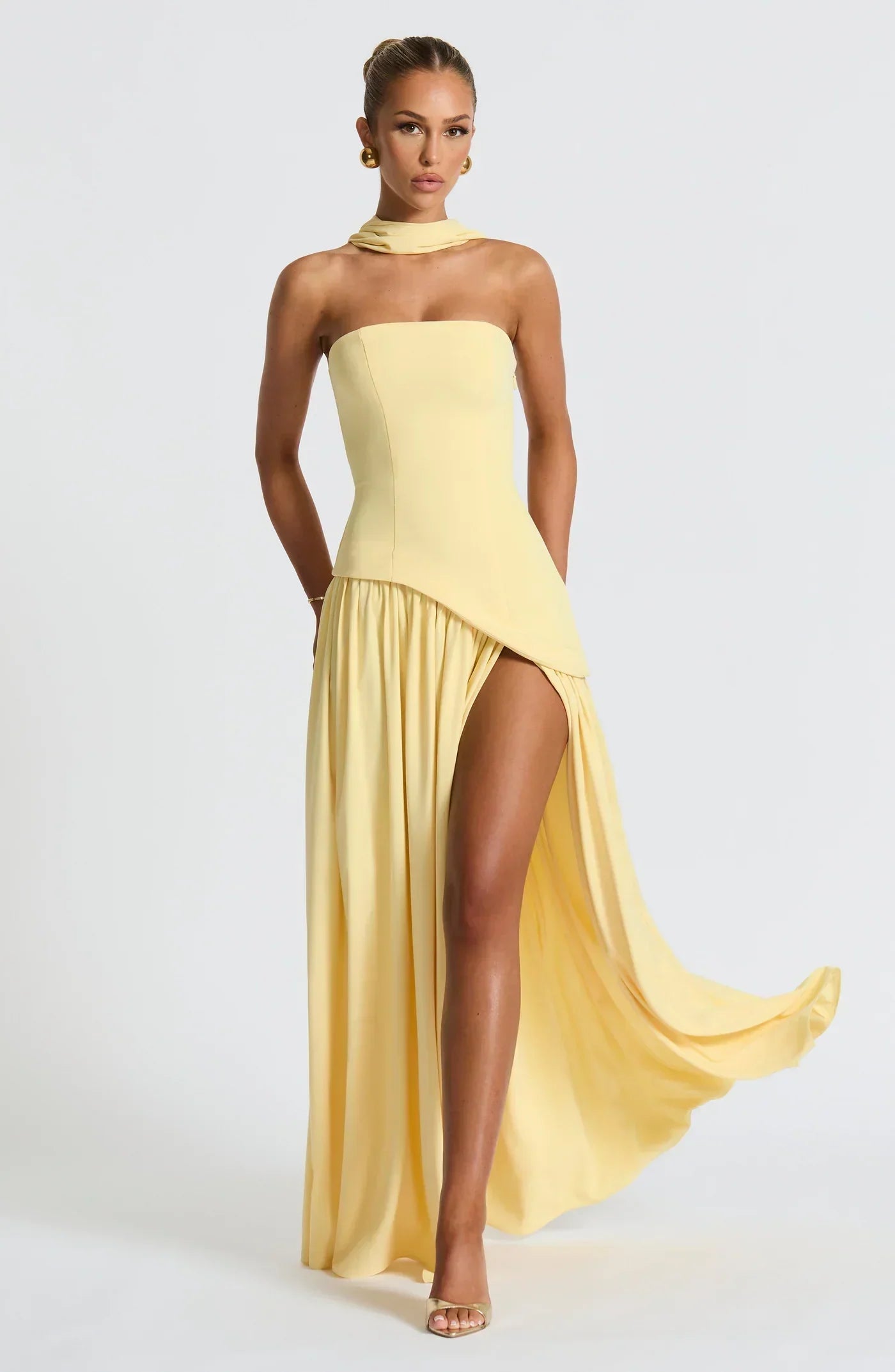 Mia – Robe Sculpturale