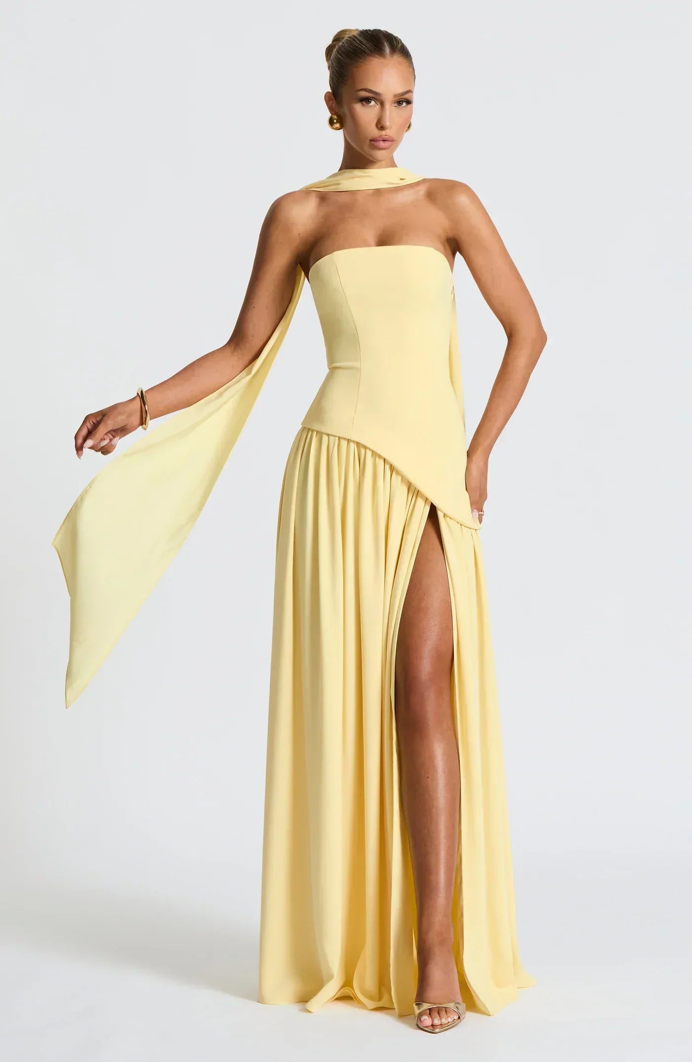 Mia – Robe Sculpturale
